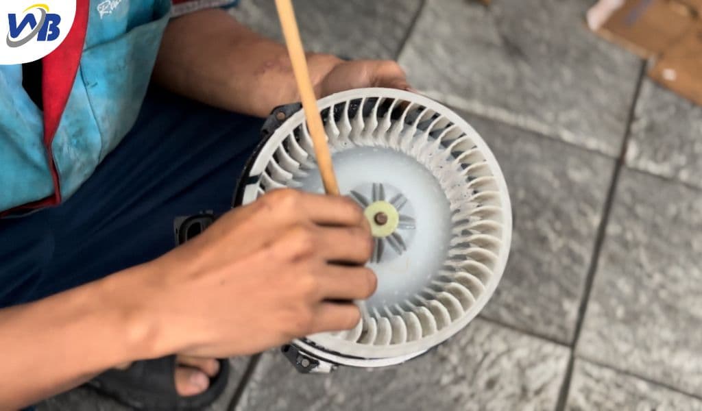 AC Mobil Tidak Dingin? Solusi Flushing untuk Performa Optimal!